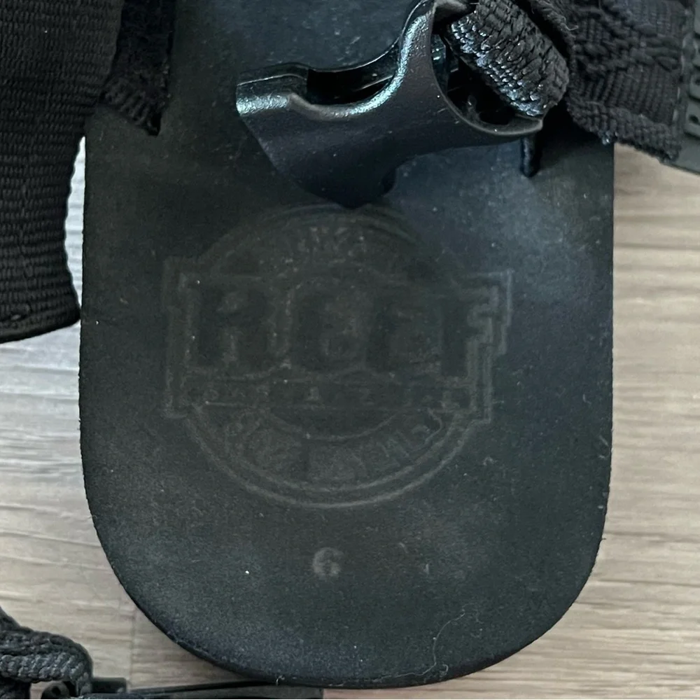 Reef Unisex Convertible Black Sandals Size 6M